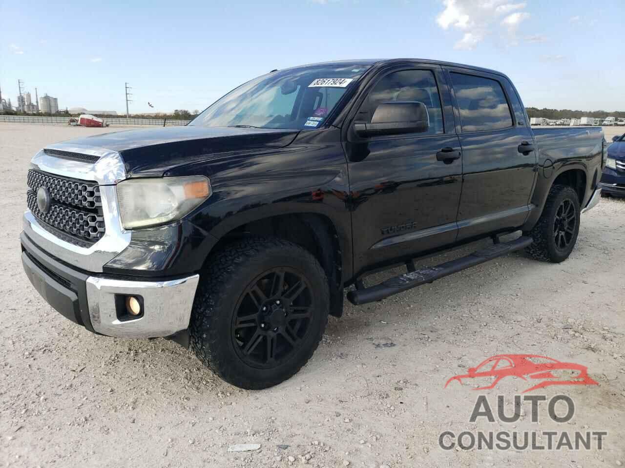 TOYOTA TUNDRA 2018 - 5TFEM5F11JX131082
