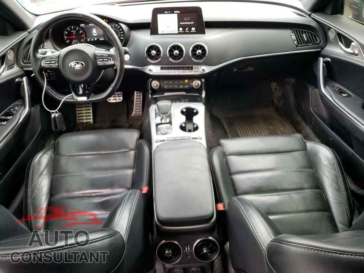 KIA STINGER 2018 - KNAE55LC5J6016894