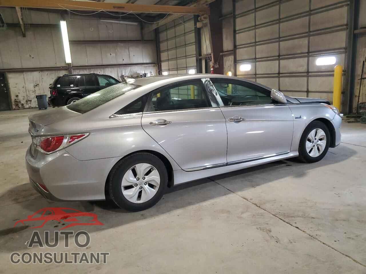 HYUNDAI SONATA 2013 - KMHEC4A48DA066975