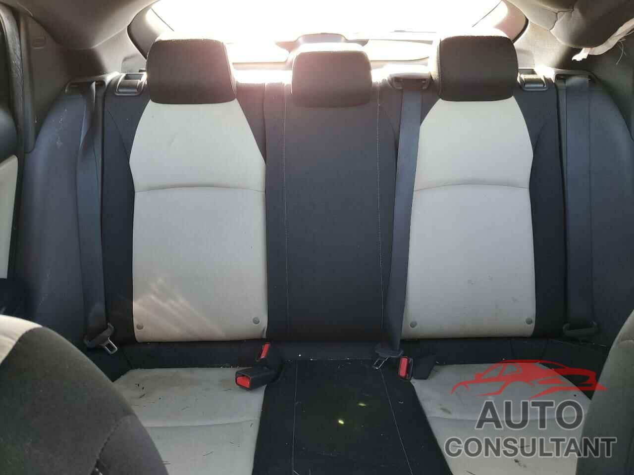 HONDA CIVIC 2017 - SHHFK7H28HU409720