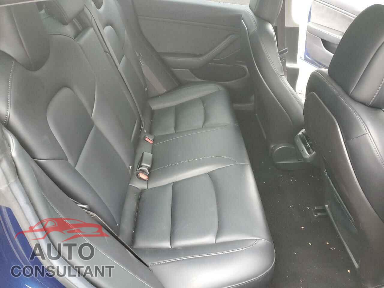 TESLA MODEL 3 2018 - 5YJ3E1EB8JF063669