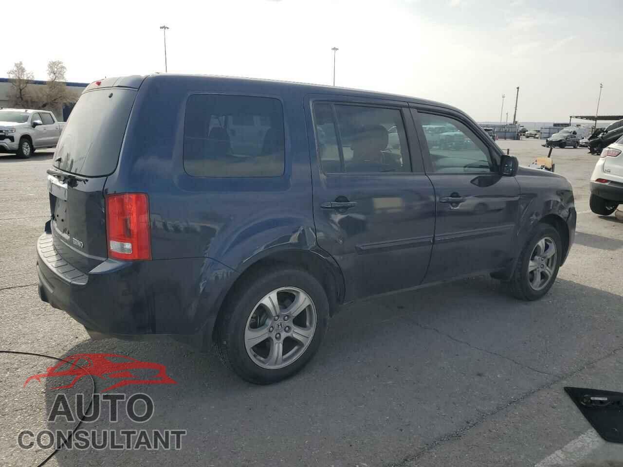 HONDA PILOT 2013 - 5FNYF3H52DB016548