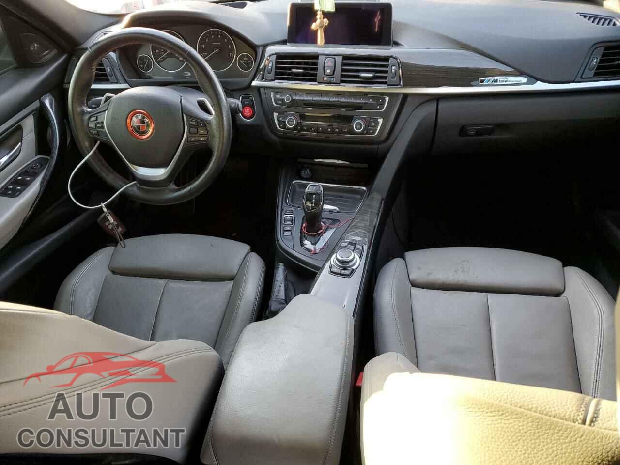 BMW 3 SERIES 2013 - WBA3A9C5XDF475905