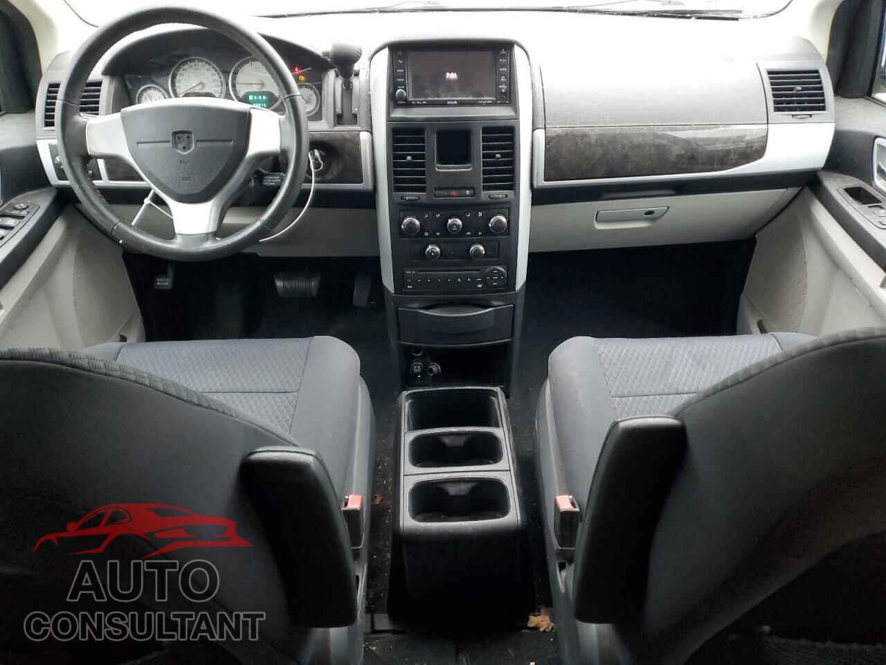 DODGE CARAVAN 2010 - 2D4RN5D13AR140532