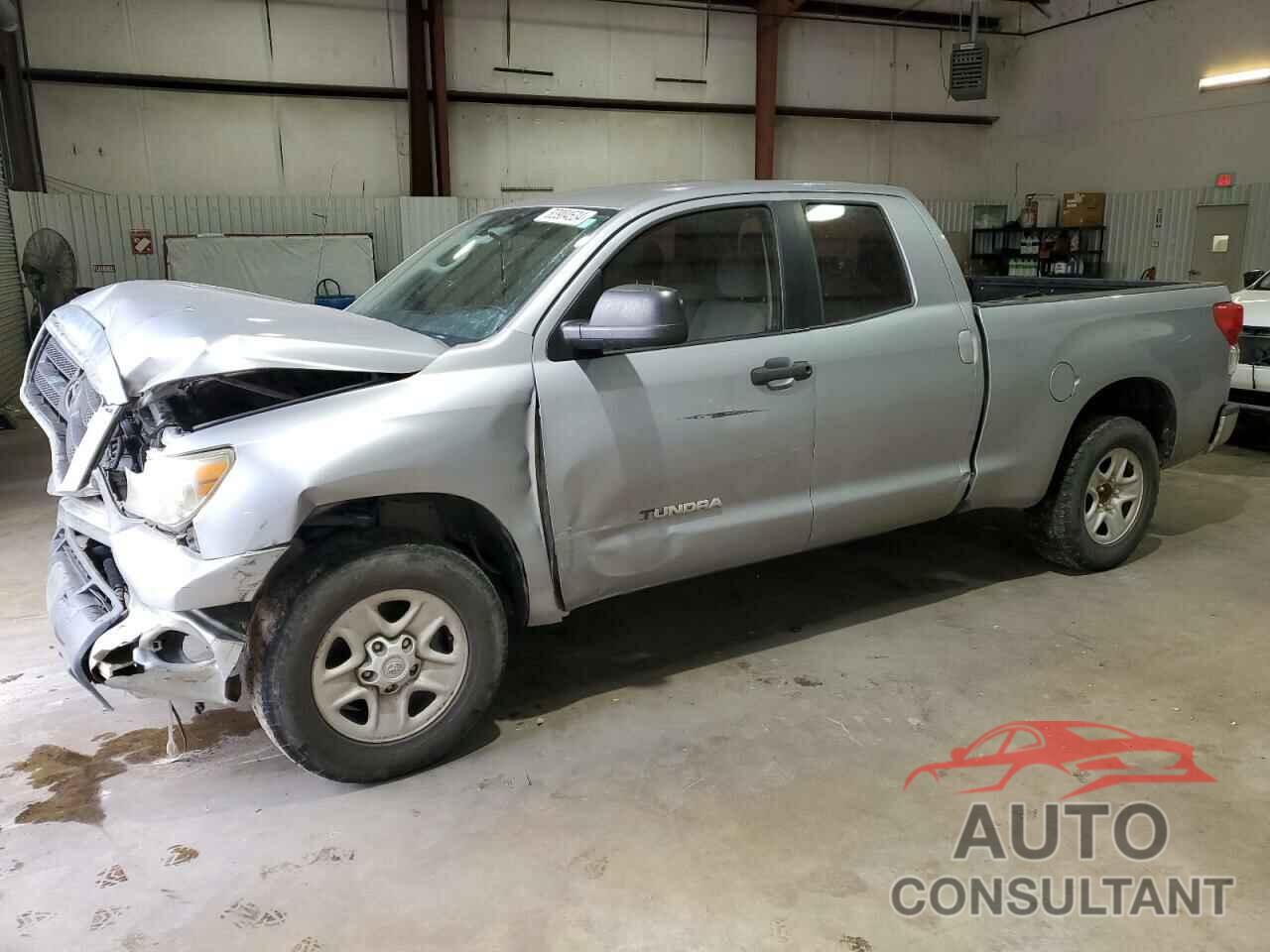 TOYOTA TUNDRA 2011 - 5TFRM5F14BX032498
