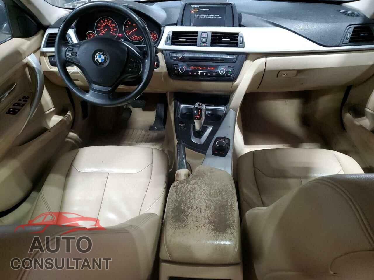 BMW 3 SERIES 2013 - WBA3B3C54DF540421