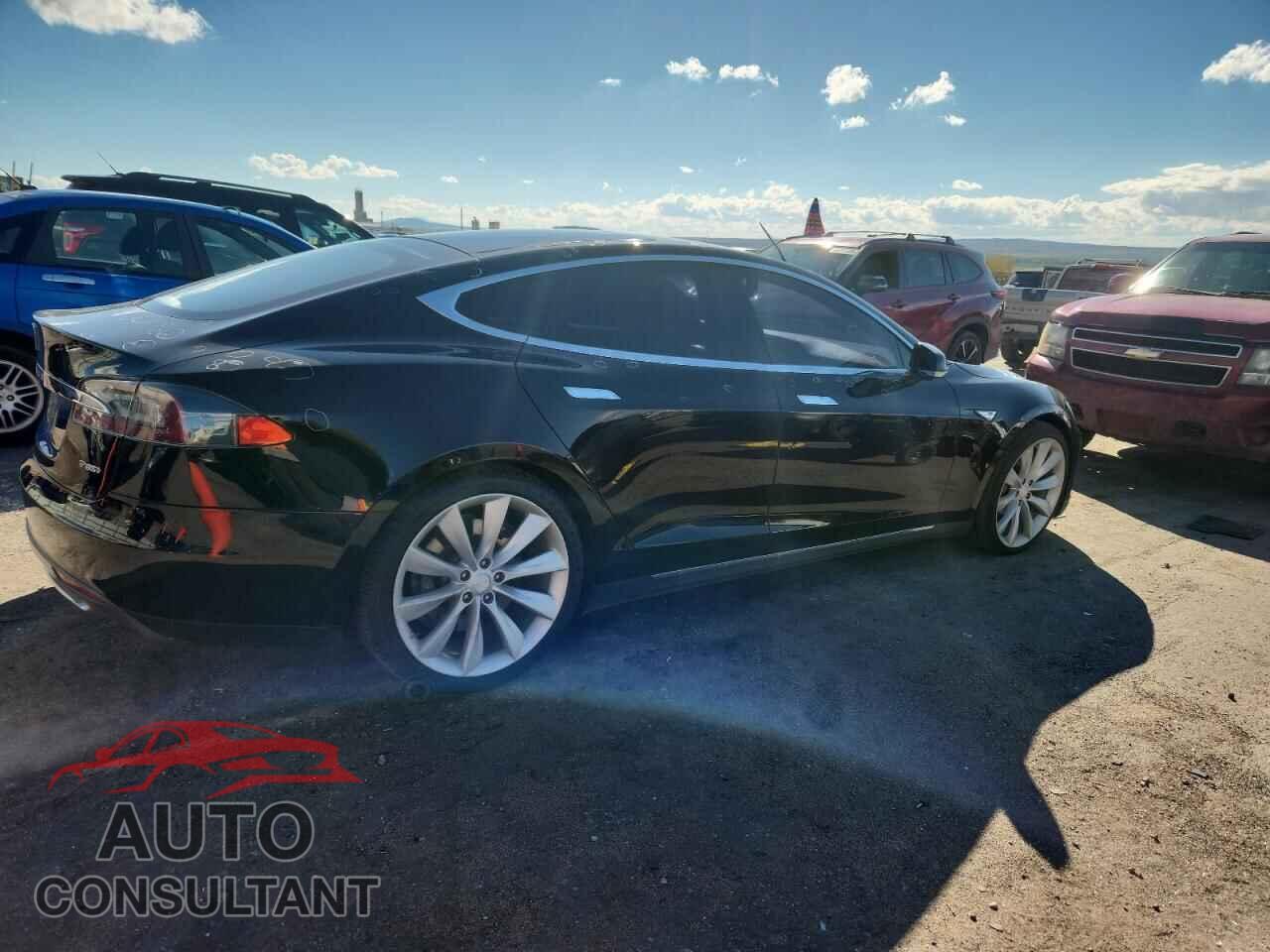 TESLA MODEL S 2013 - 5YJSA1DP6DFP22647