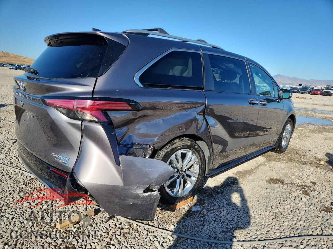 TOYOTA SIENNA 2021 - 5TDESKFC2MS037518