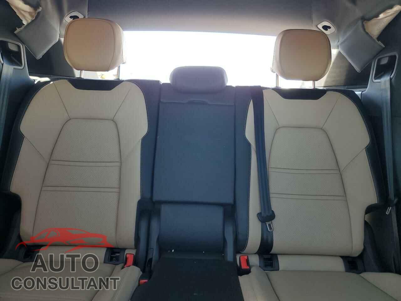 PORSCHE CAYENNE 2024 - WP1AA2AY2RDA06887