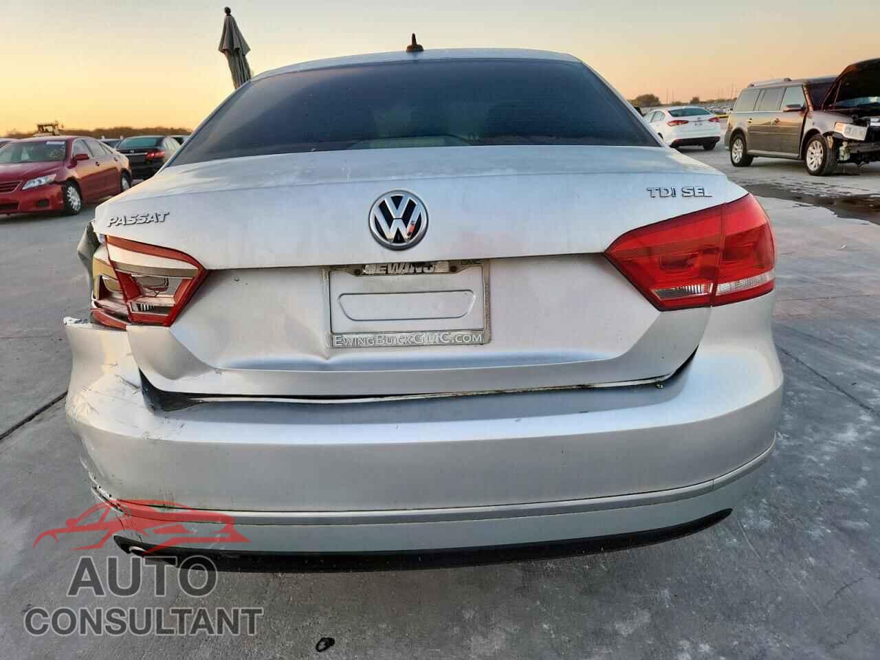 VOLKSWAGEN PASSAT 2013 - 1VWCN7A37DC032302