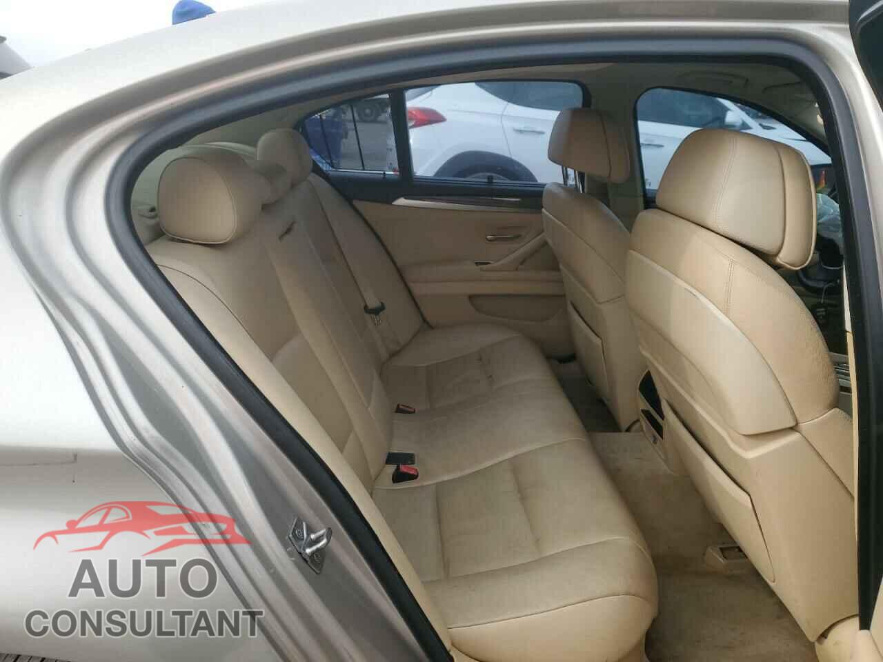 BMW 5 SERIES 2011 - WBAFR1C51BDS35867