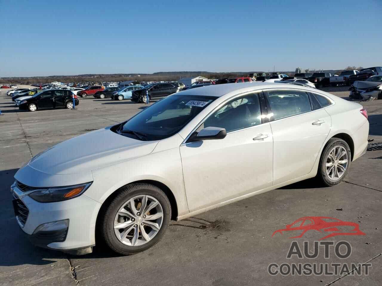 CHEVROLET MALIBU 2019 - 1G1ZD5ST8KF208457