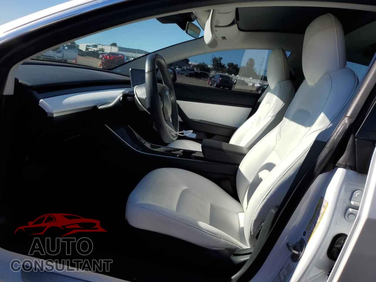 TESLA MODEL 3 2019 - 5YJ3E1EA5KF486153