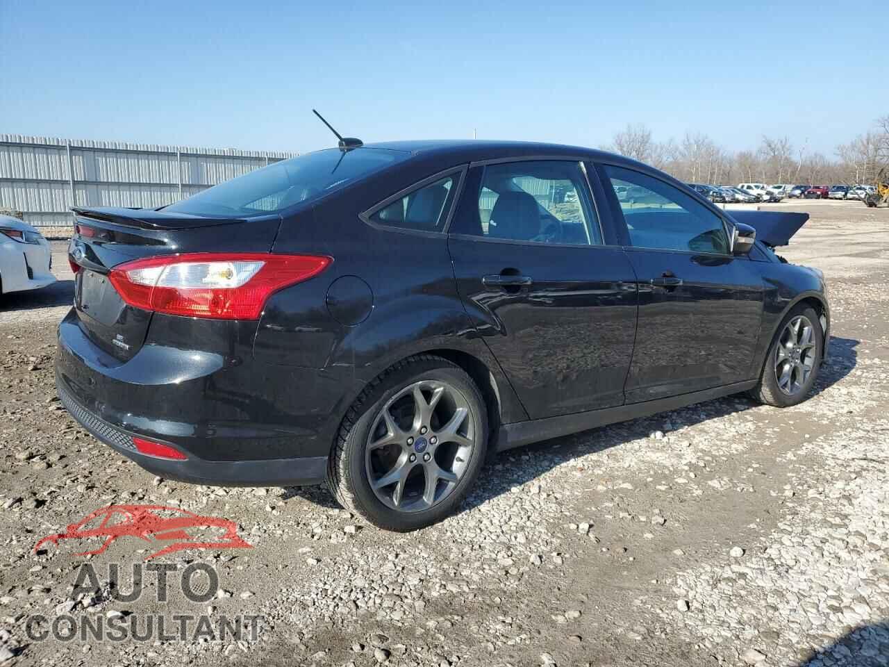FORD FOCUS 2014 - 1FADP3F2XEL137188