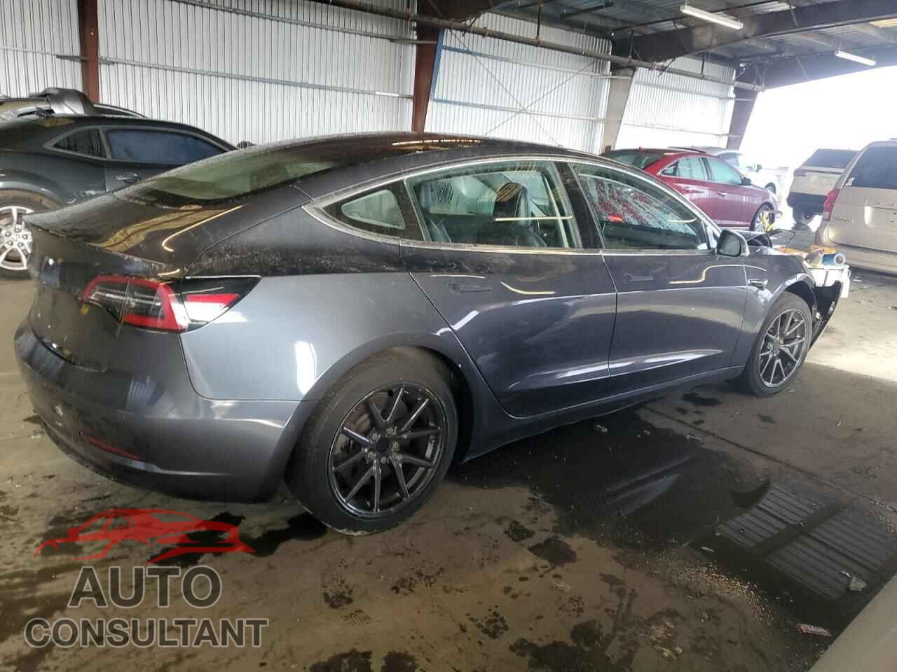 TESLA MODEL 3 2018 - 5YJ3E1EA2JF052111