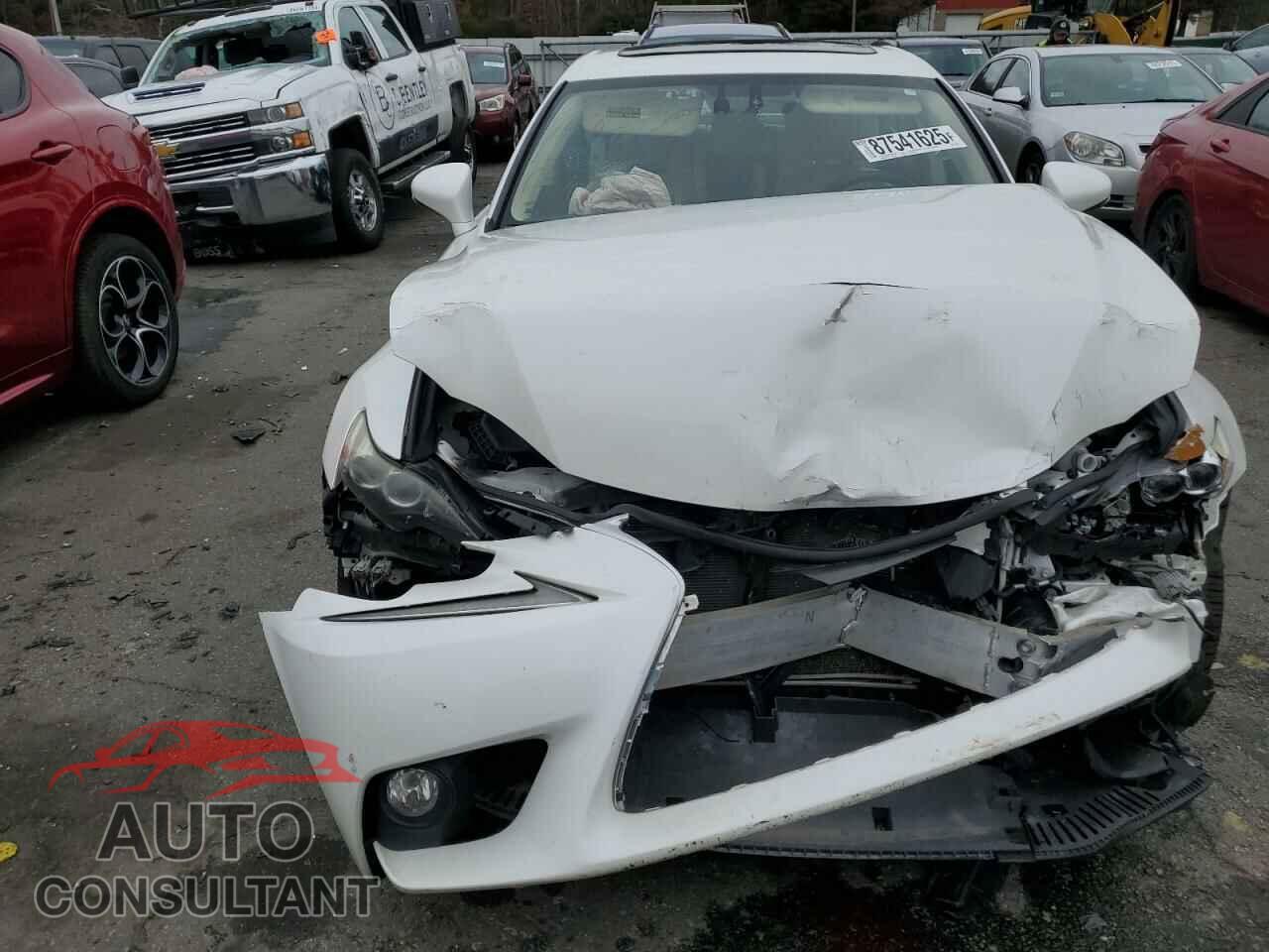 LEXUS IS 2014 - JTHCE1D25E5000956