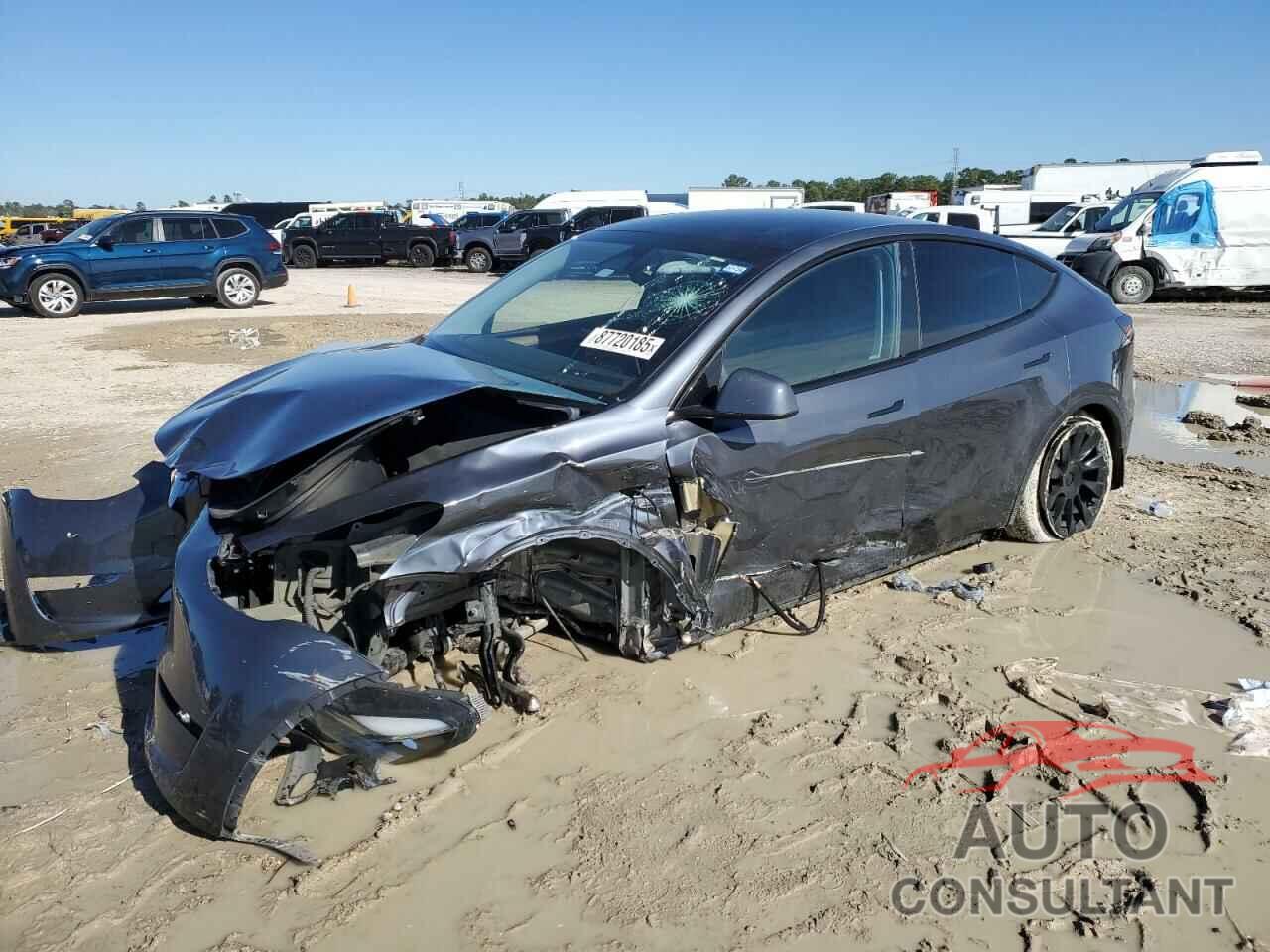 TESLA MODEL Y 2023 - 7SAYGDEE6PA150801