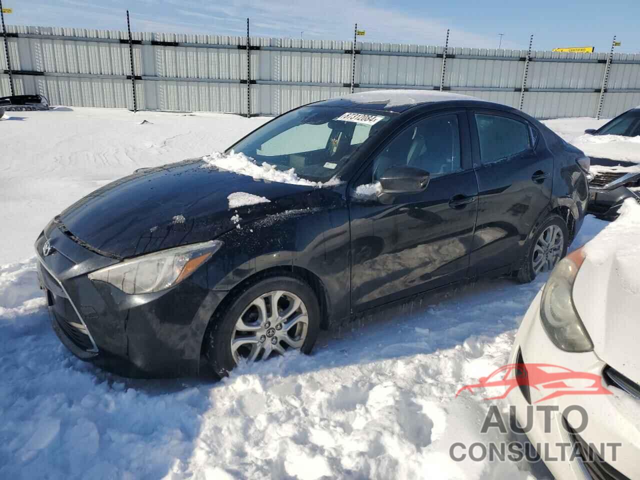 TOYOTA YARIS 2017 - 3MYDLBYV5HY180230
