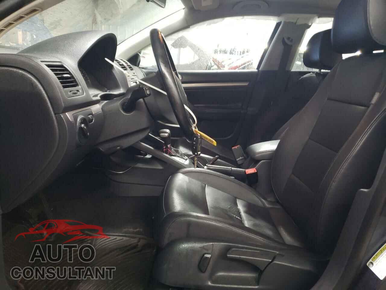 VOLKSWAGEN JETTA 2010 - 3VWAZ7AJ2AM117777