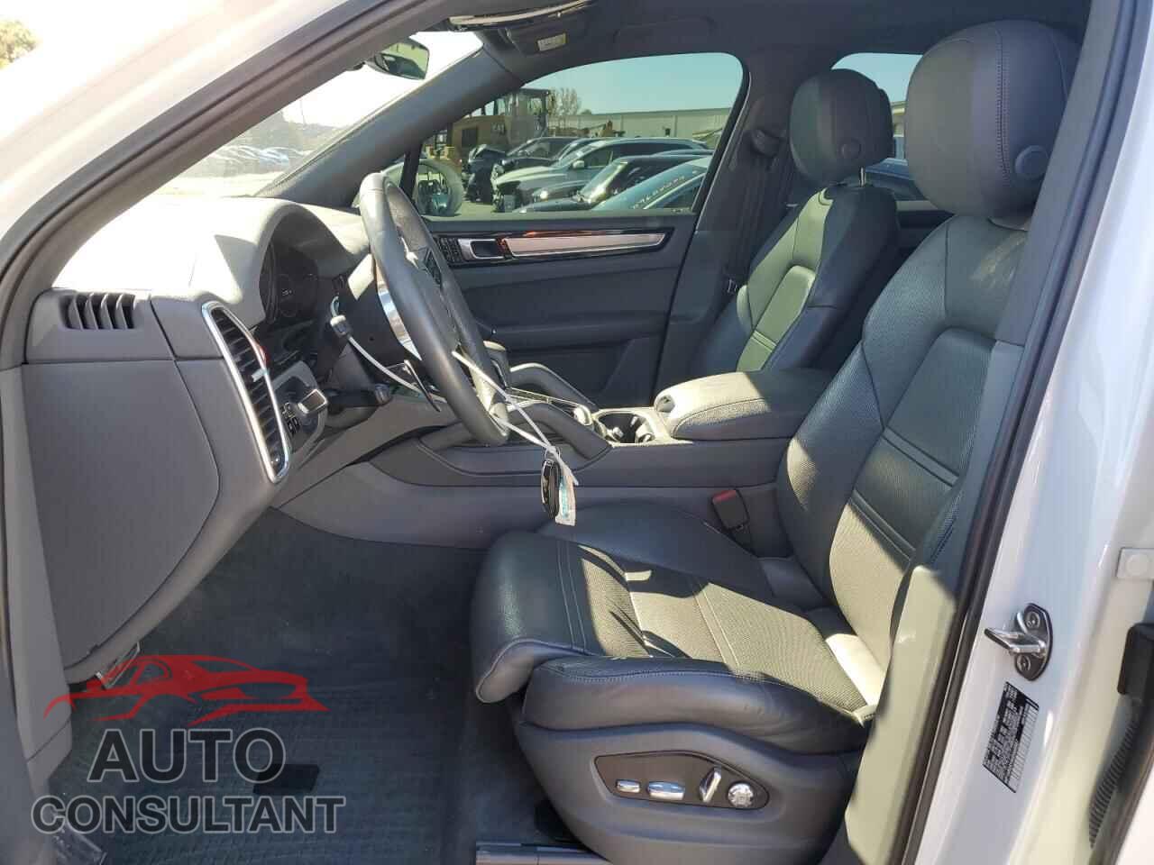 PORSCHE CAYENNE 2019 - WP1AB2AY6KDA65587