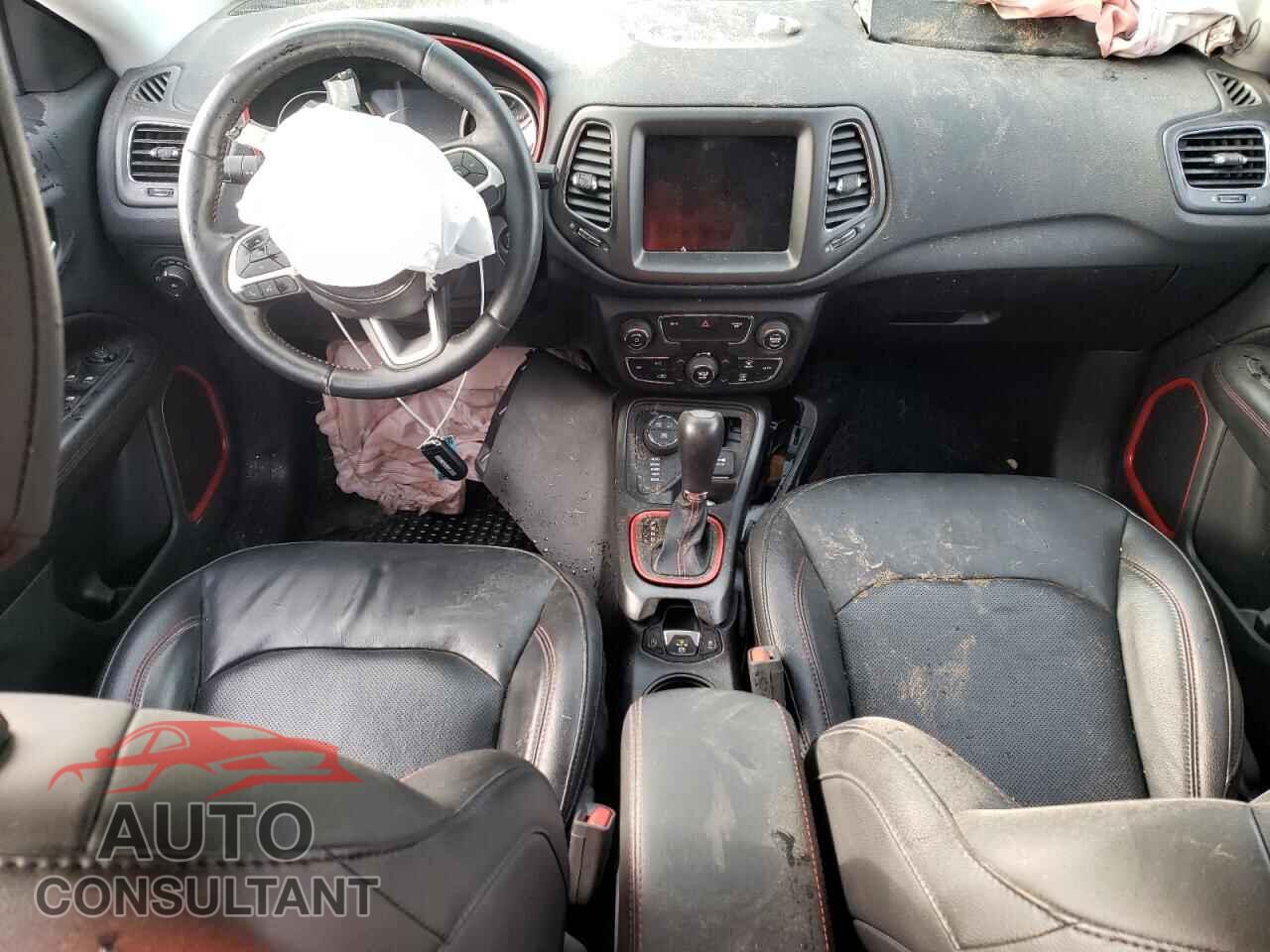 JEEP COMPASS 2020 - 3C4NJDDB5LT101242