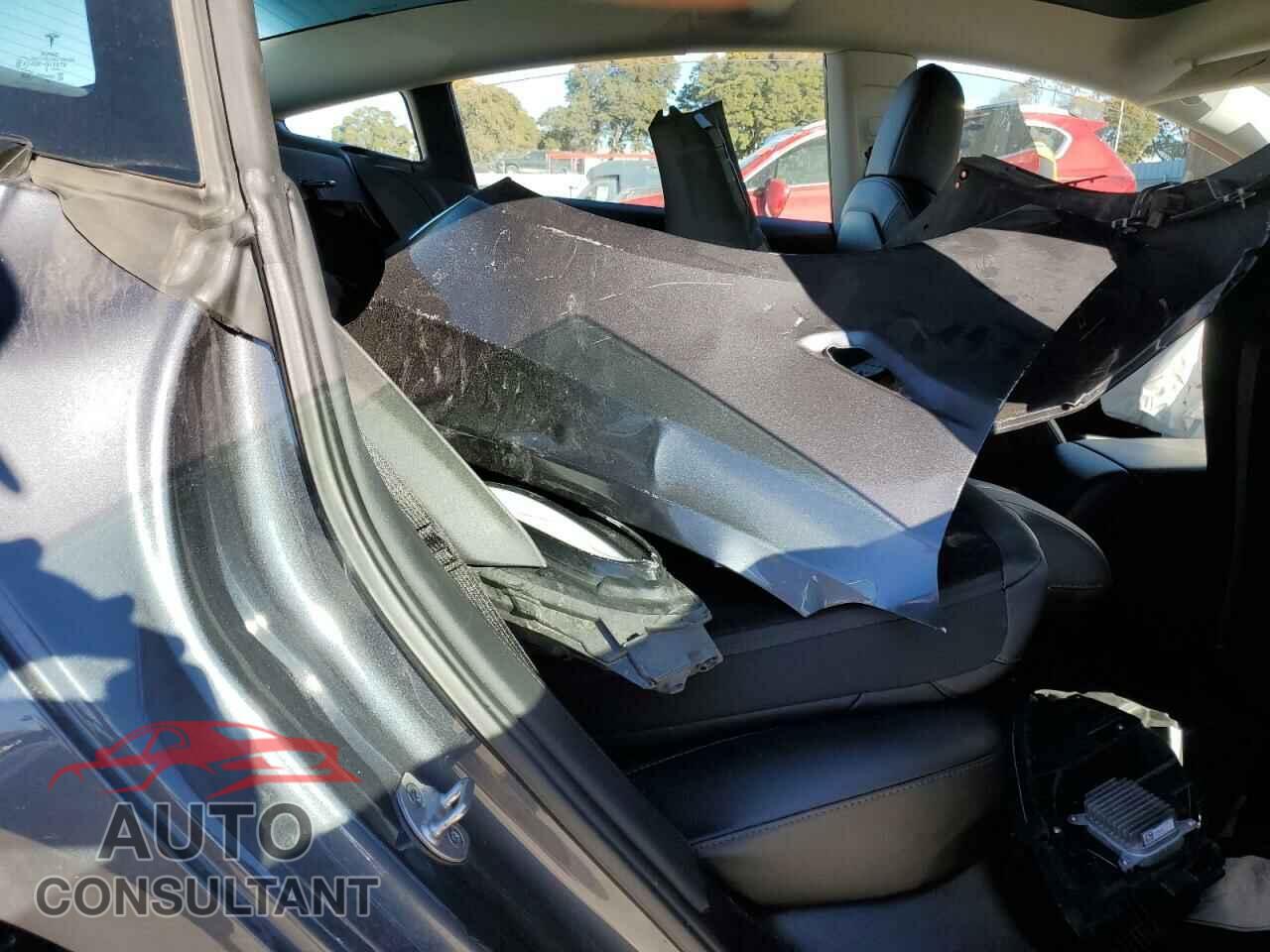 TESLA MODEL 3 2022 - 5YJ3E1EB8NF267460