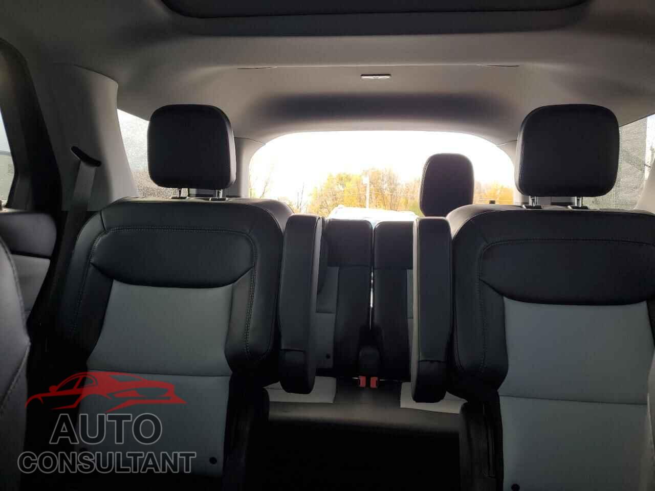 FORD EXPLORER 2024 - 1FMSK8DH2RGA40887