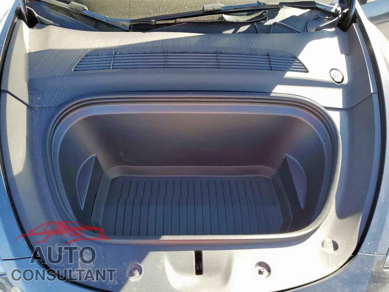 TESLA MODEL Y 2024 - 7SAYGDEEXRA242562