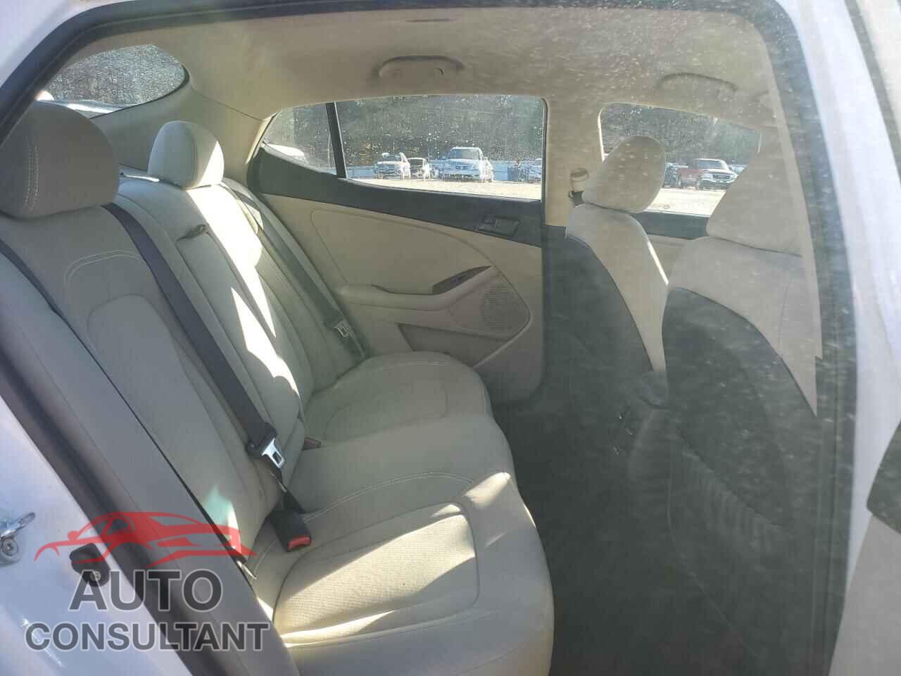 KIA OPTIMA 2011 - KNAGM4A7XB5177342