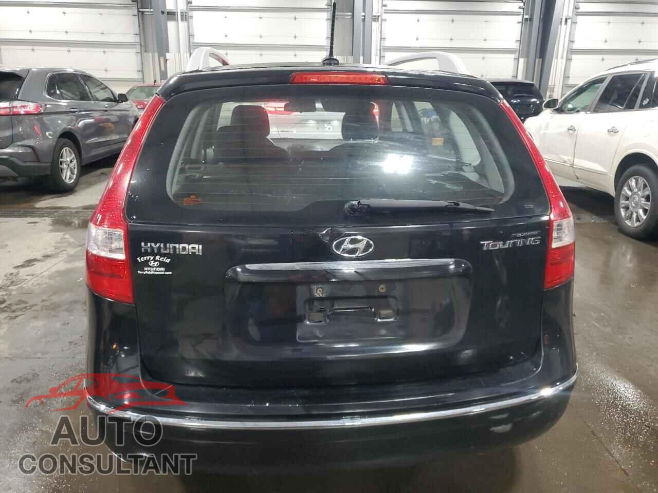 HYUNDAI ELANTRA 2011 - KMHDC8AE2BU100626