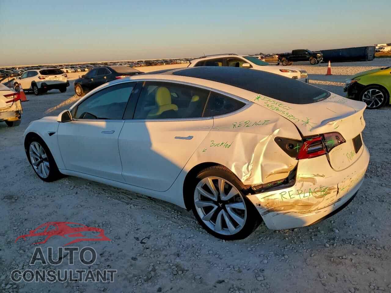 TESLA MODEL 3 2019 - 5YJ3E1EB3KF451023
