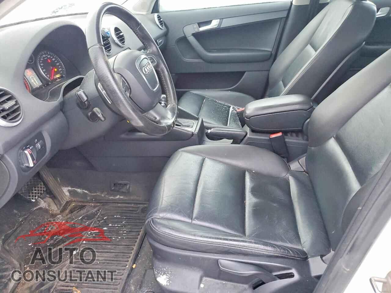AUDI A3 2010 - WAUDFCFM4AA097627
