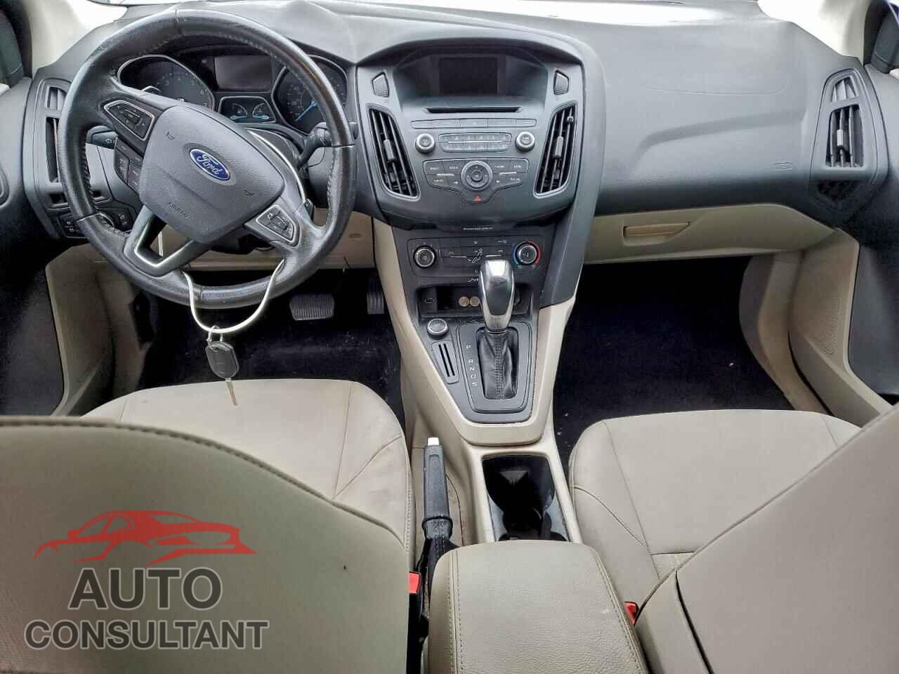 FORD FOCUS 2015 - 1FADP3F25FL247096