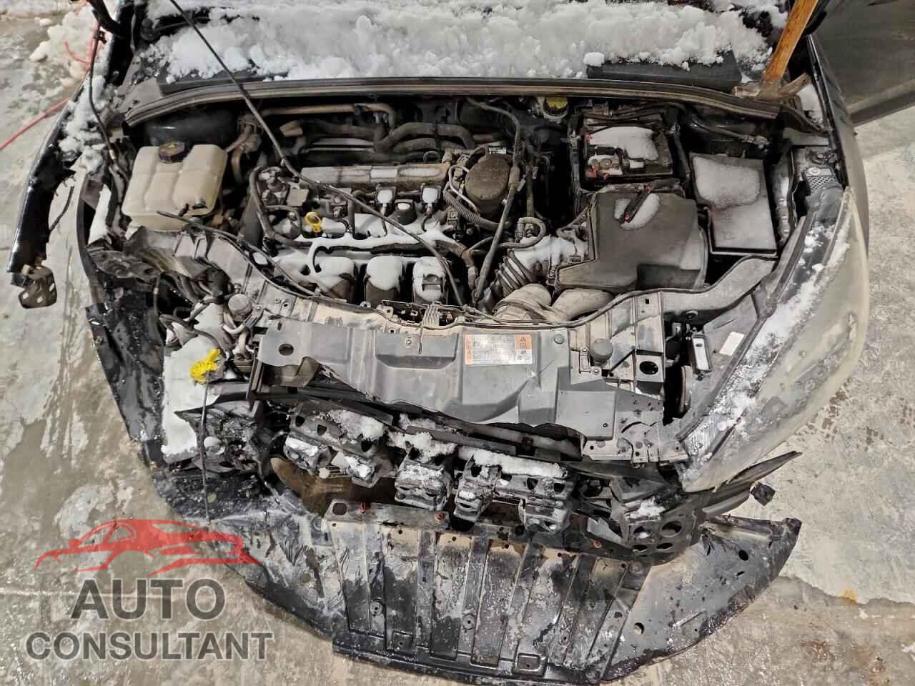 FORD FOCUS 2015 - 1FADP3F26FL357137