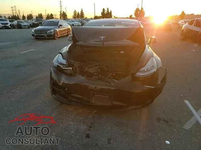 TESLA MODEL 3 2019 - 5YJ3E1EA5KF300479