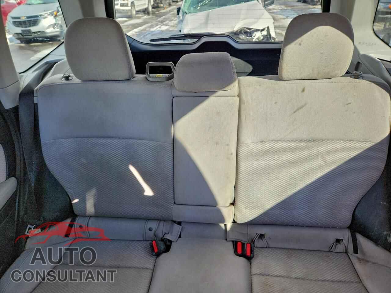 SUBARU FORESTER 2018 - JF2SJAEC2JH499032