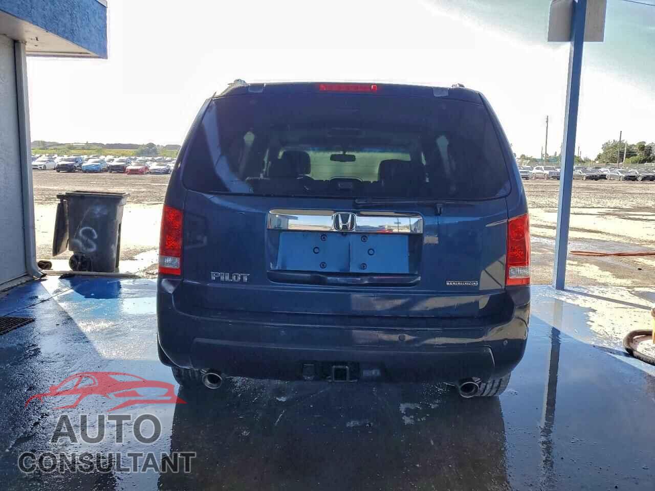 HONDA PILOT 2010 - 5FNYF3H99AB014911