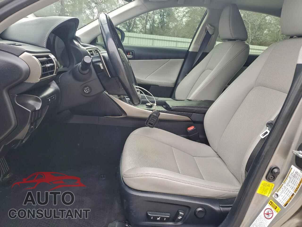 LEXUS IS 2016 - JTHBA1D20G5005508