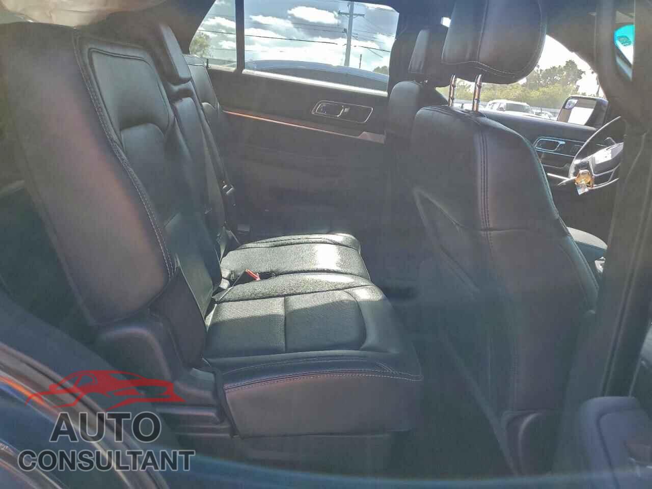 FORD EXPLORER 2017 - 1FM5K7F84HGA67253