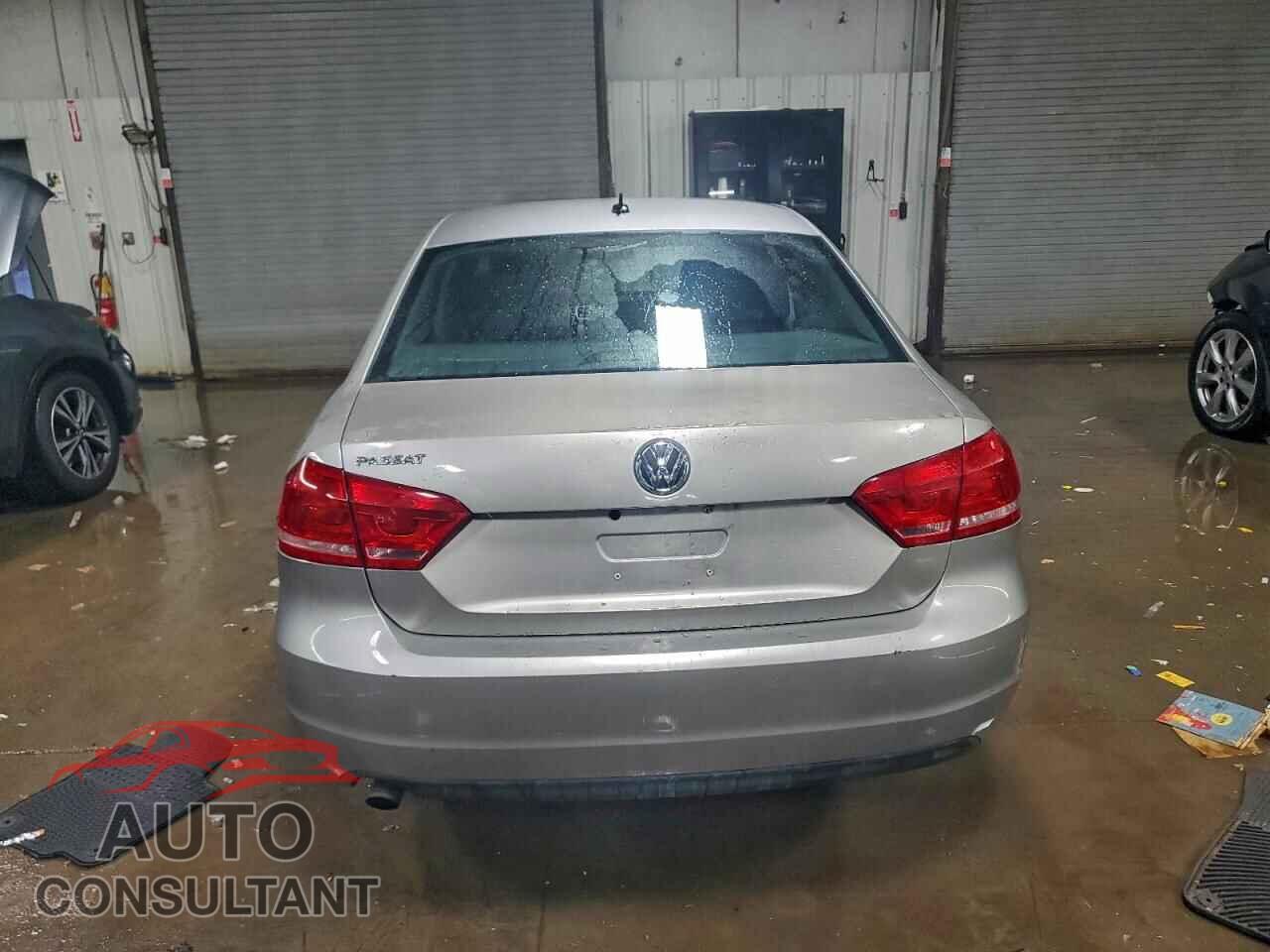 VOLKSWAGEN PASSAT 2014 - 1VWAP7A32EC009416