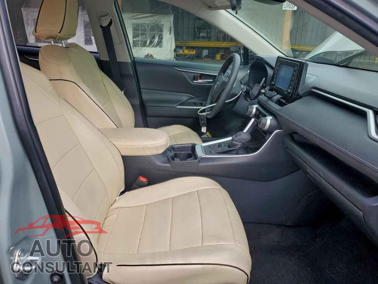 TOYOTA RAV4 2020 - JTMP1RFV1LD057727