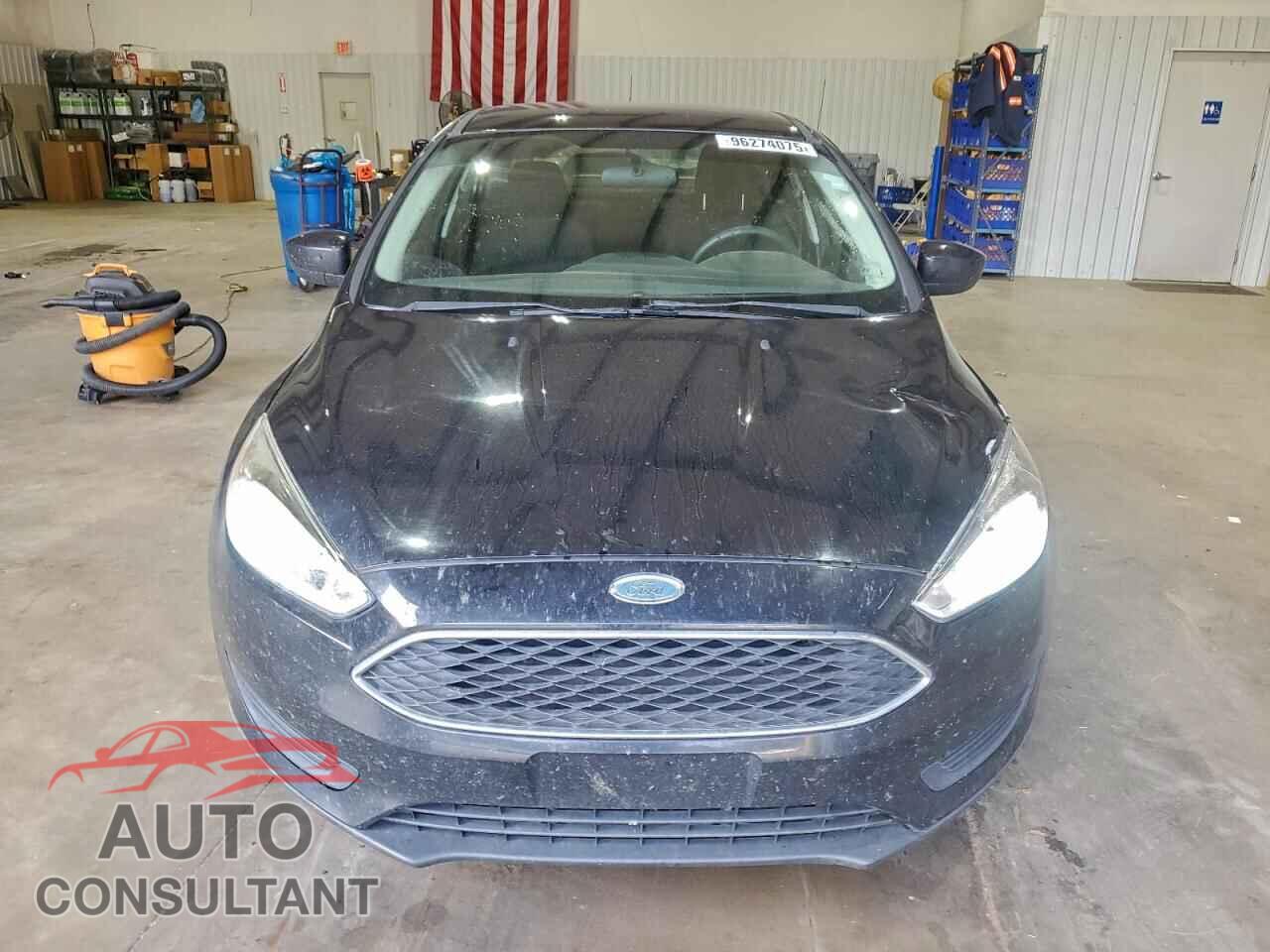 FORD FOCUS 2018 - 1FADP3F22JL238476