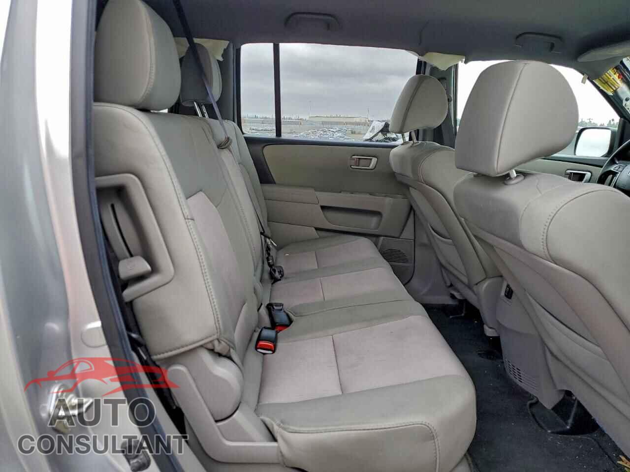 HONDA PILOT 2013 - 5FNYF3H45DB022366