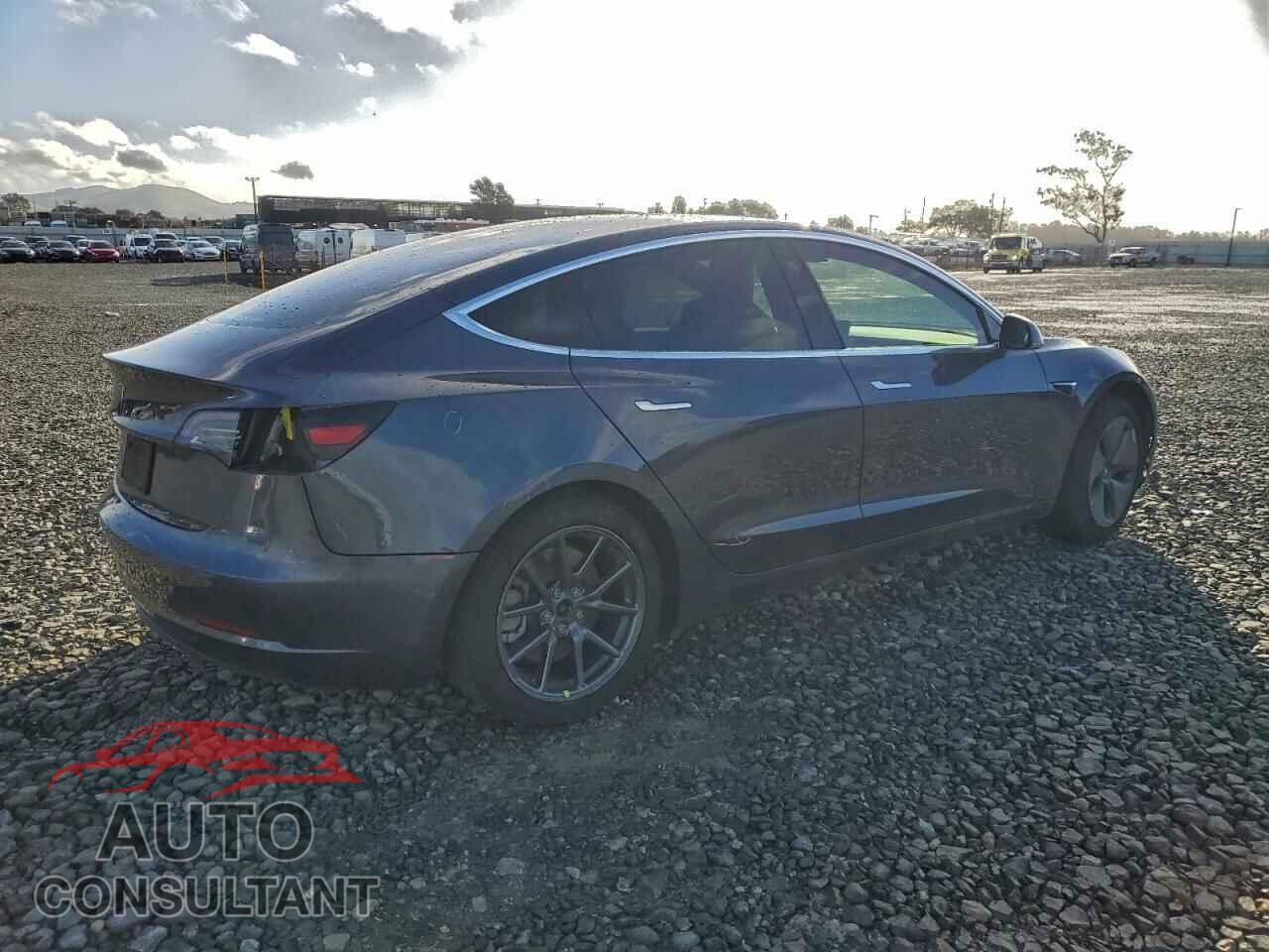 TESLA MODEL 3 2019 - 5YJ3E1EA3KF298540