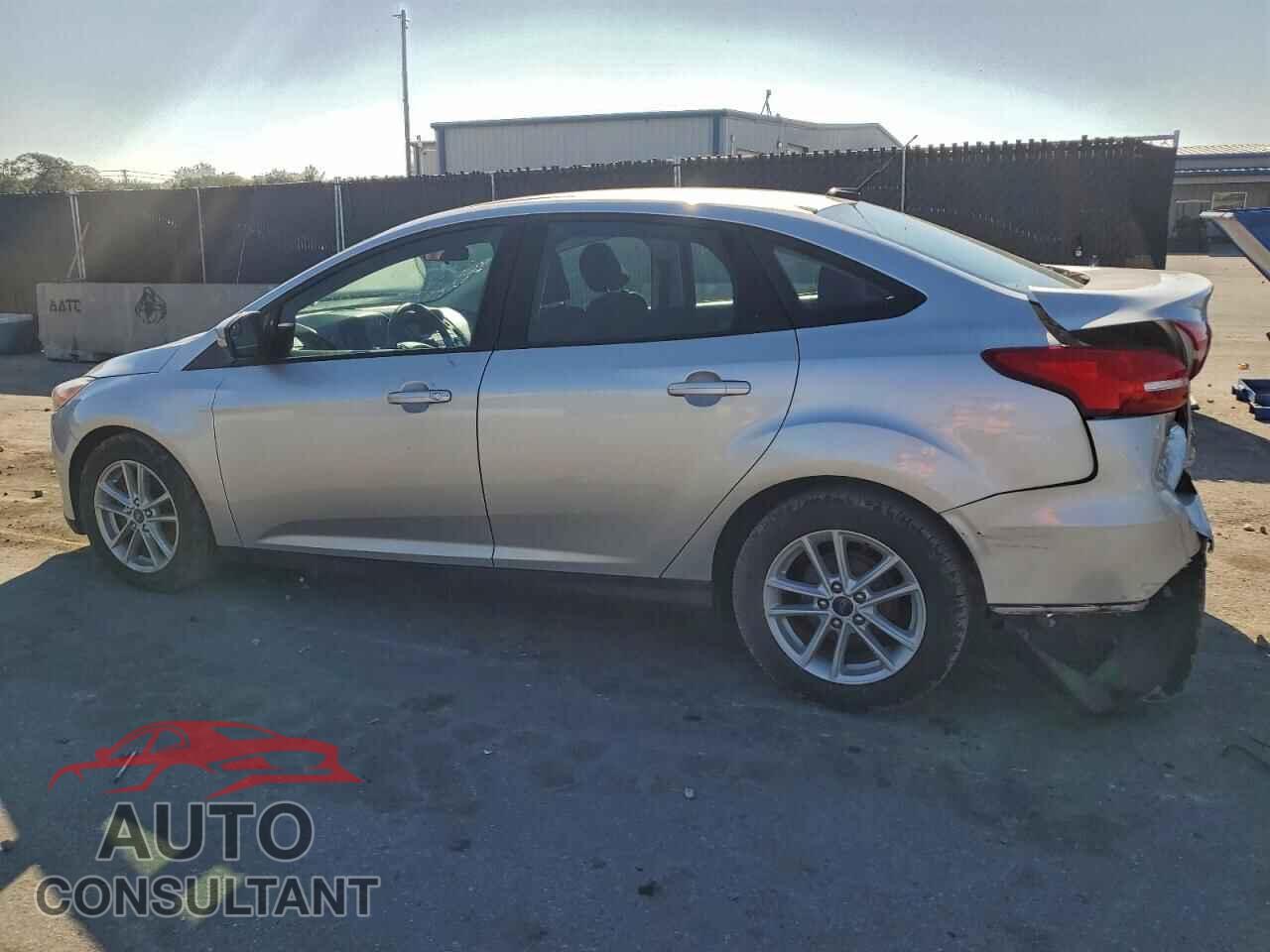 FORD FOCUS 2017 - 1FADP3F24HL332174