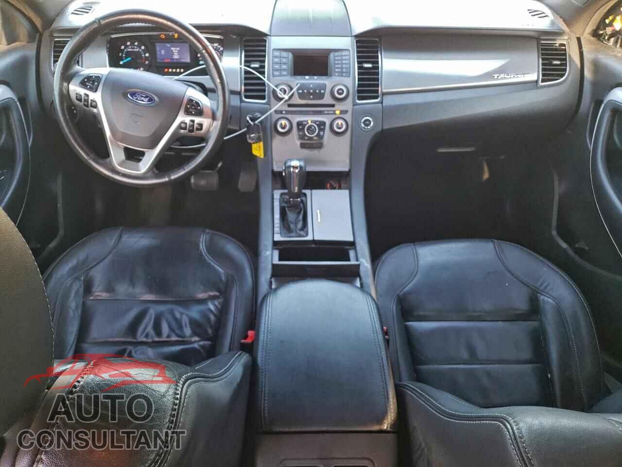 FORD TAURUS 2017 - 1FAHP2E80HG135366