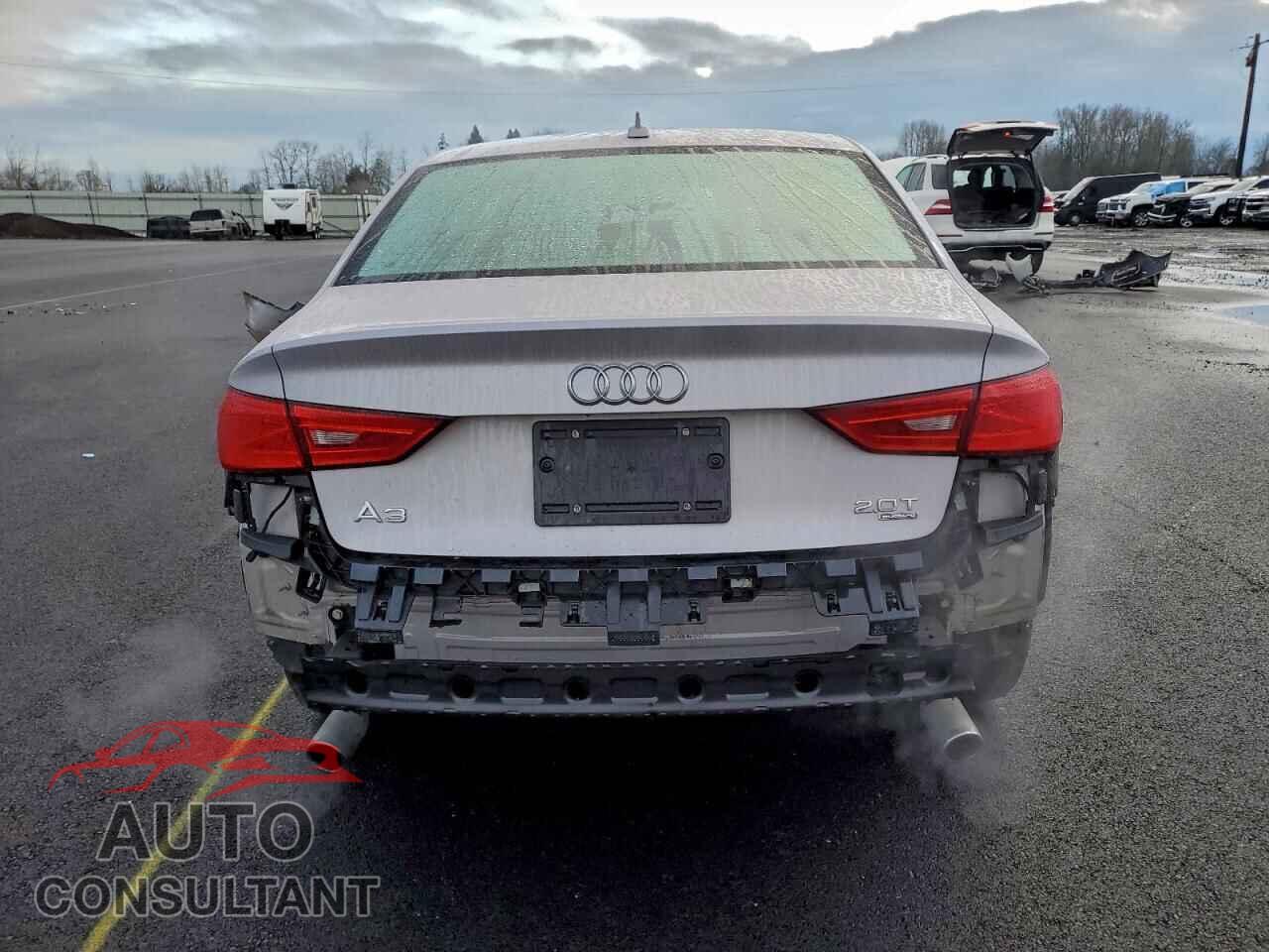 AUDI A3 2015 - WAUBFGFF4F1047849