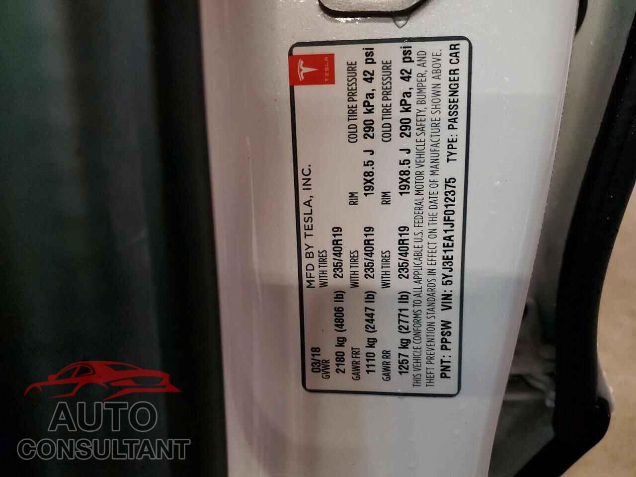TESLA MODEL 3 2018 - 5YJ3E1EA1JF012375