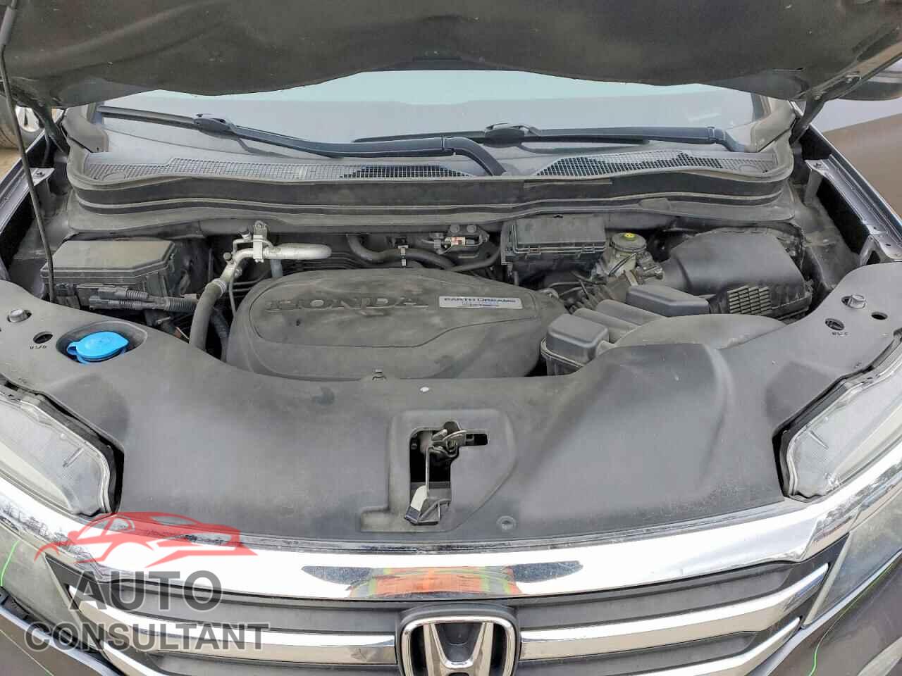 HONDA PILOT 2017 - 5FNYF6H33HB063495