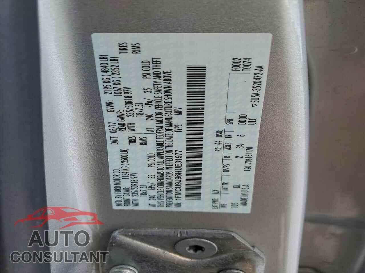 FORD ESCAPE 2017 - 1FMCU9J96HUE31977